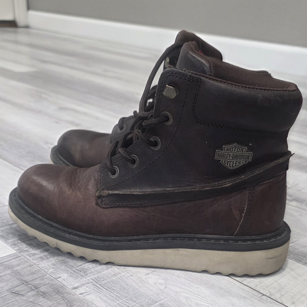 Harley-Davidson Womens Dark Brown Leather Chukka Boots with Cream Sole